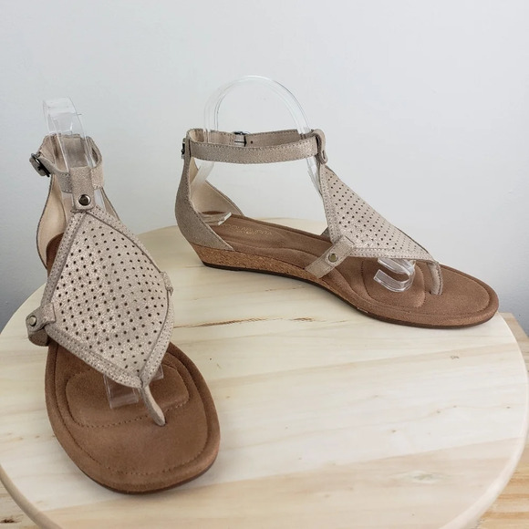 UGG Koolaburra Briona Wedge Sandals Size 10 Tan Gold Glitter Ankle Strap Casual - Picture 1 of 11